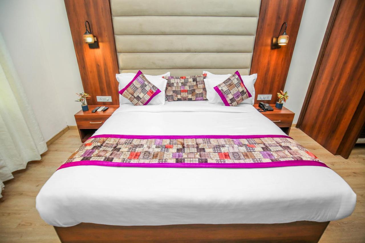 Hotel Karan Residency - 5 Min Walk From Golden Temple Амритсар Екстериор снимка