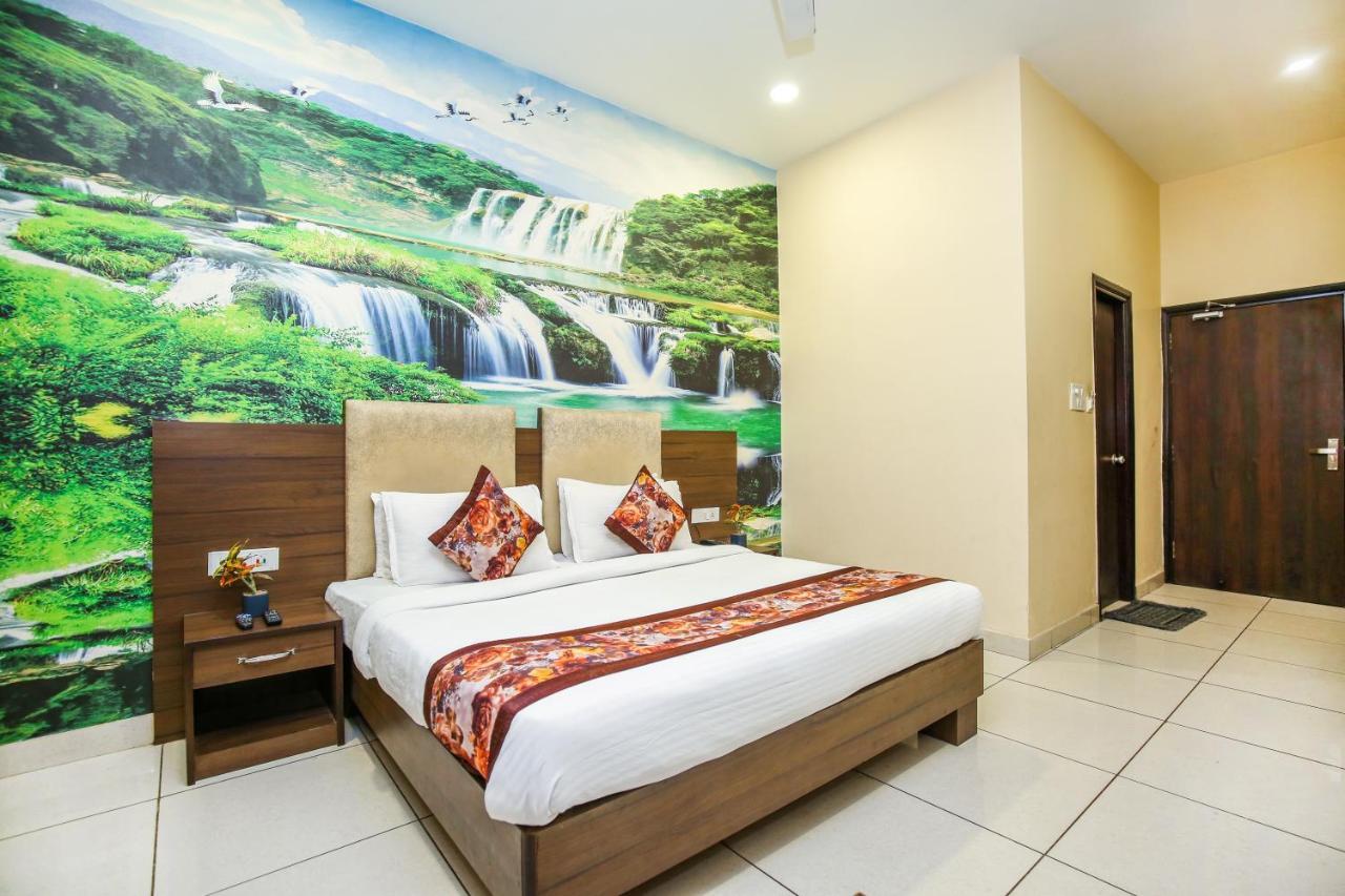 Hotel Karan Residency - 5 Min Walk From Golden Temple Амритсар Екстериор снимка