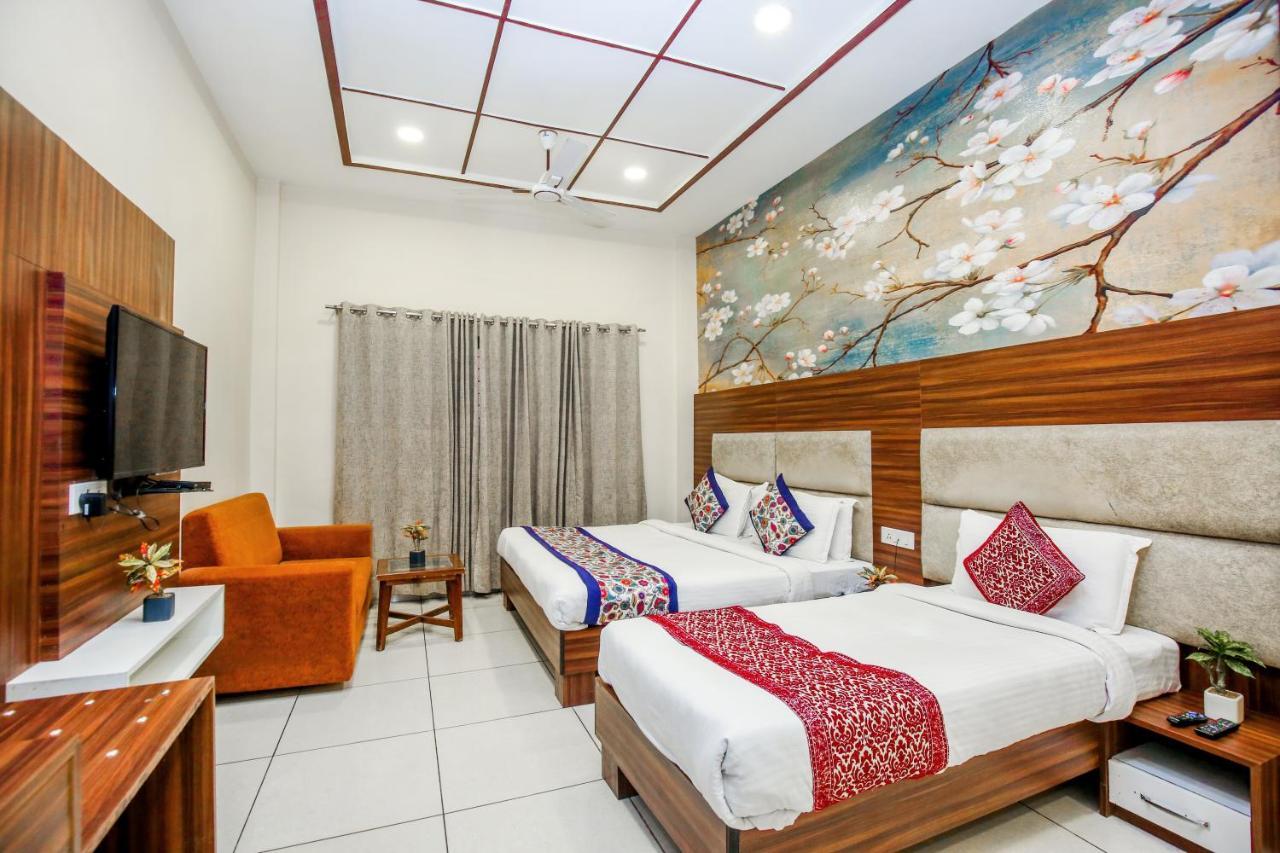 Hotel Karan Residency - 5 Min Walk From Golden Temple Амритсар Екстериор снимка