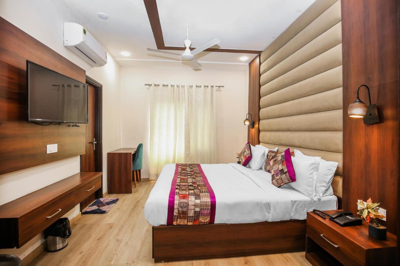 Hotel Karan Residency - 5 Min Walk From Golden Temple Амритсар Екстериор снимка