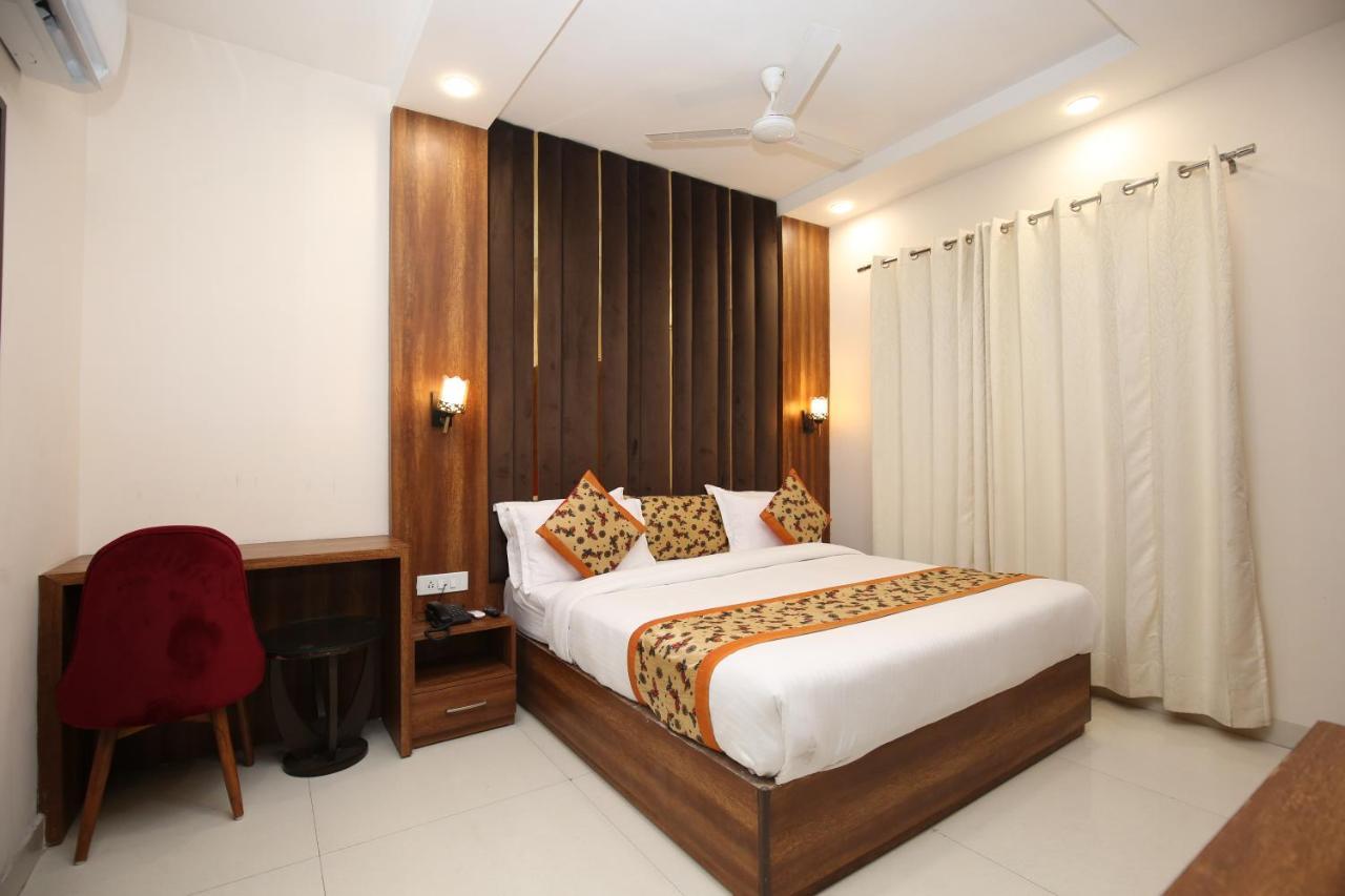 Hotel Karan Residency - 5 Min Walk From Golden Temple Амритсар Екстериор снимка